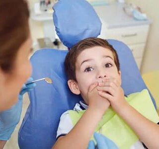 Bambino finge rapimento per evitare il dentista