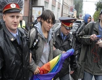 Come vivono le persone omosessuali in Russia